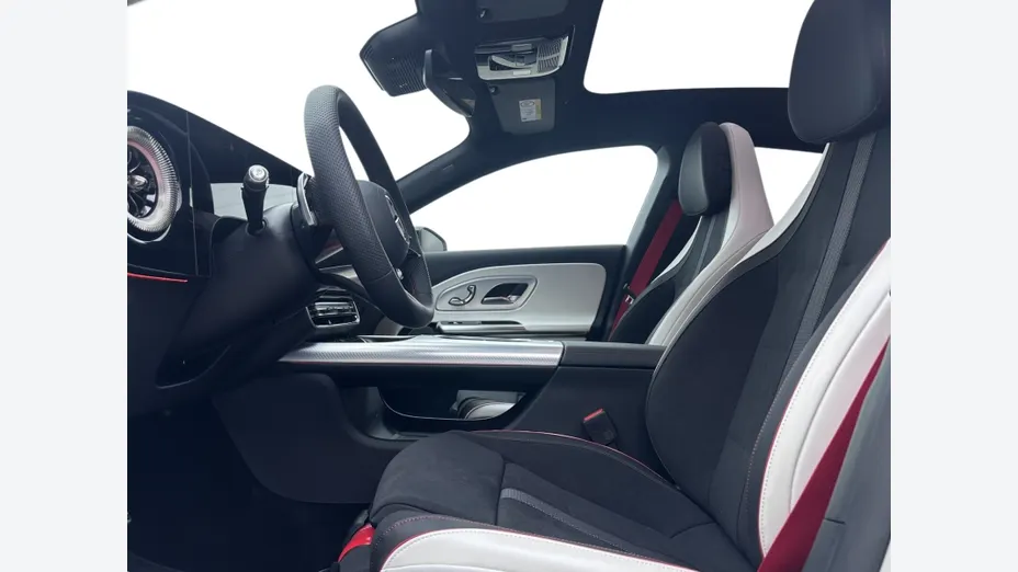 MERCEDES-BENZ CLA -