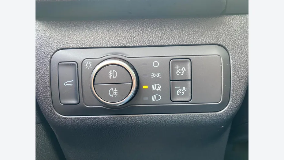 FORD Kuga Kuga 2.5 FHEV FWD Graphite Tech Edition e-CVT