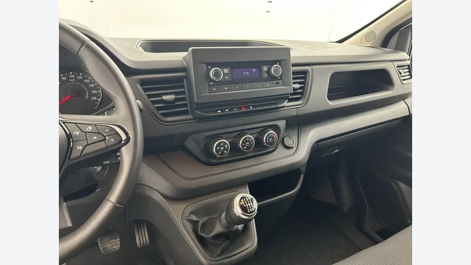 RENAULT Trafic -