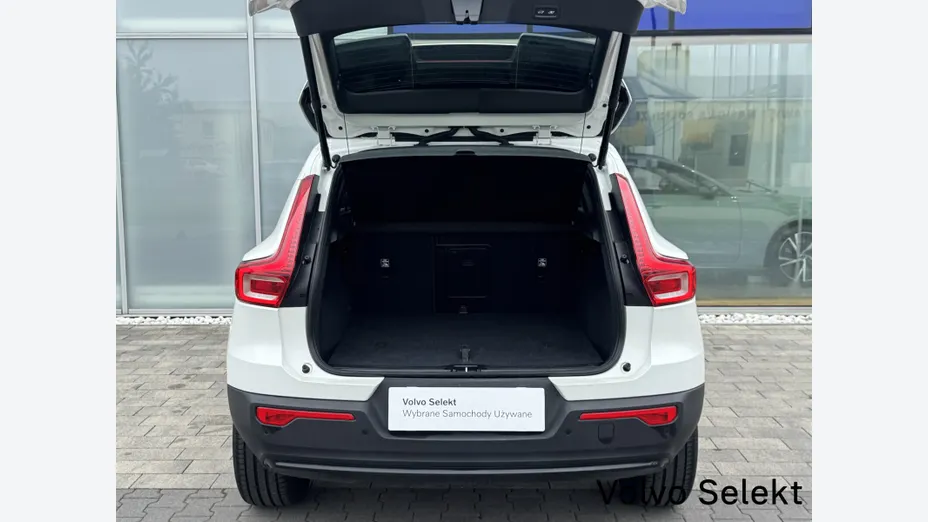 VOLVO XC40 XC40 B3 Plus Dark aut