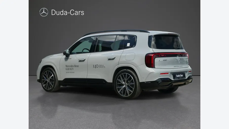 MERCEDES-BENZ GLB -