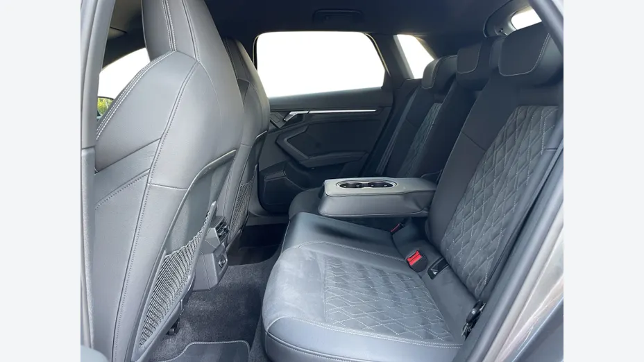 AUDI S3 Sportback -