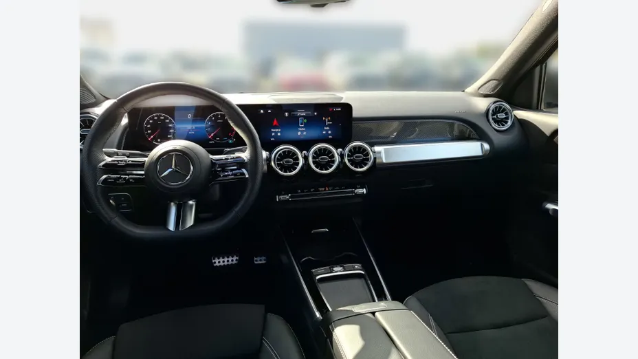 MERCEDES-BENZ GLB GLB 200 mHEV AMG Line 7G-DCT