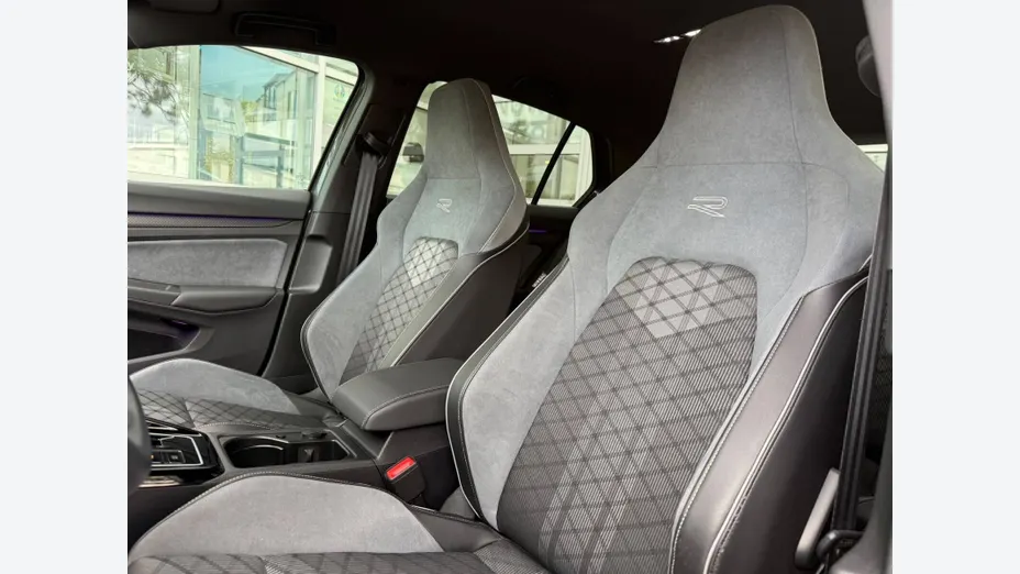 VOLKSWAGEN Golf Golf VIII 1.5 eTSI EVO R-Line DSG