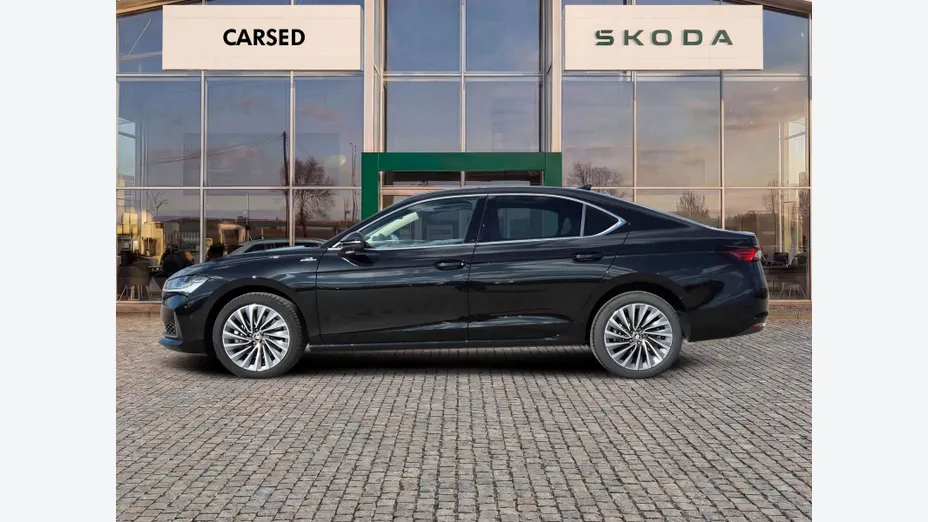 SKODA Superb -