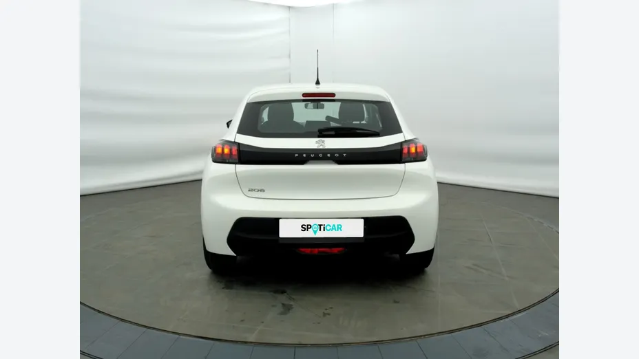 PEUGEOT 208 -