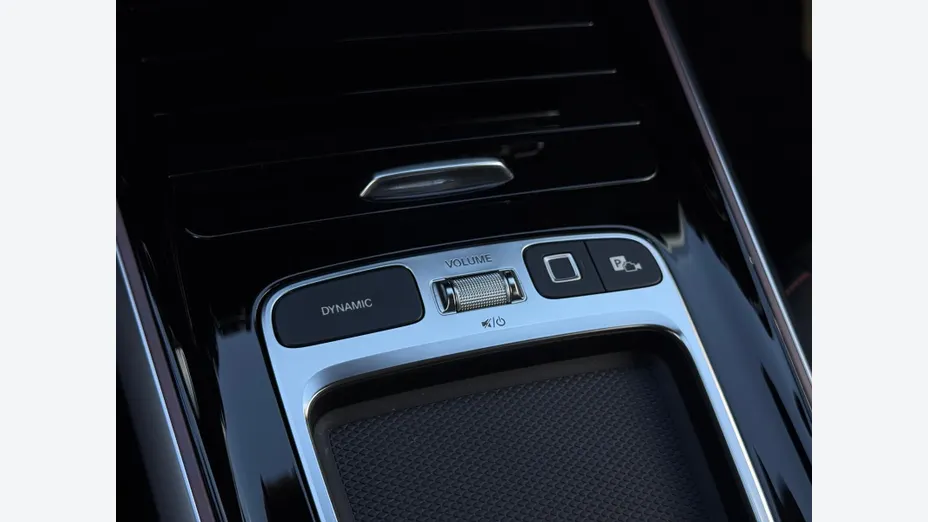 MERCEDES-BENZ GLB GLB 200 AMG Line 7G-DCT