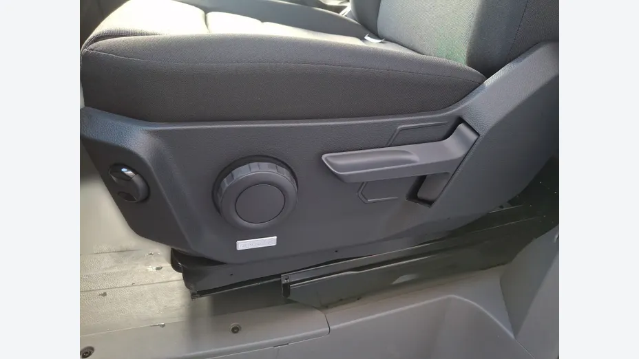 VOLKSWAGEN Crafter Crafter 35 BiTDI 4Motion (13,6m3) aut Nowy