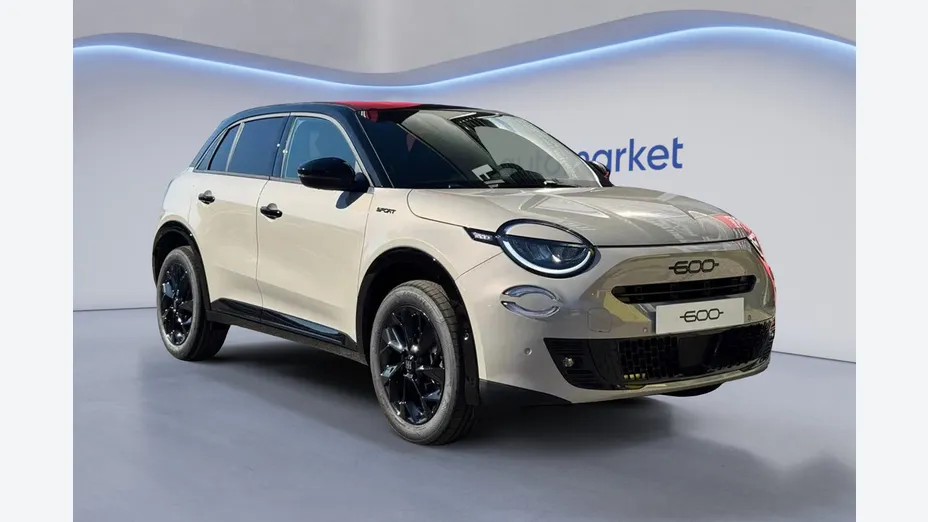 FIAT 600 600 1.2 Turbo Hybrid Sport eDCT Nowy
