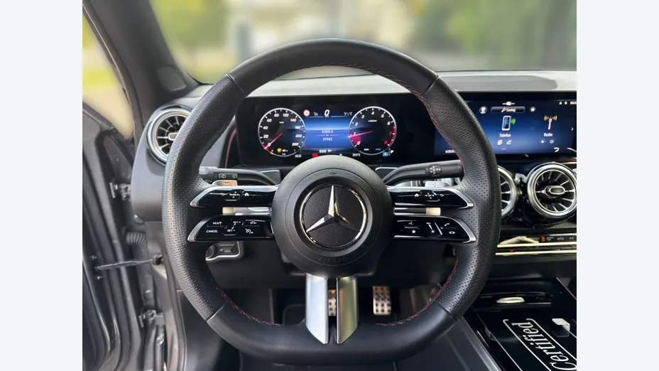 MERCEDES-BENZ GLB GLB 200 mHEV AMG Line 7G-DCT