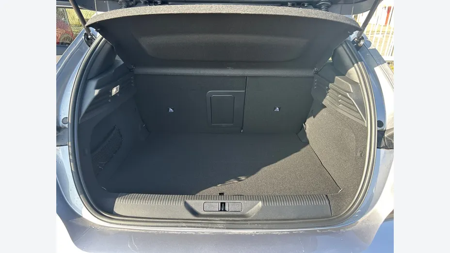 PEUGEOT 308 -