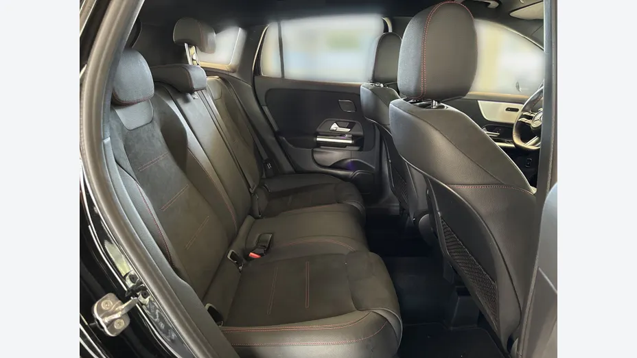 MERCEDES-BENZ GLA GLA 200 mHEV AMG Line 7G-DCT