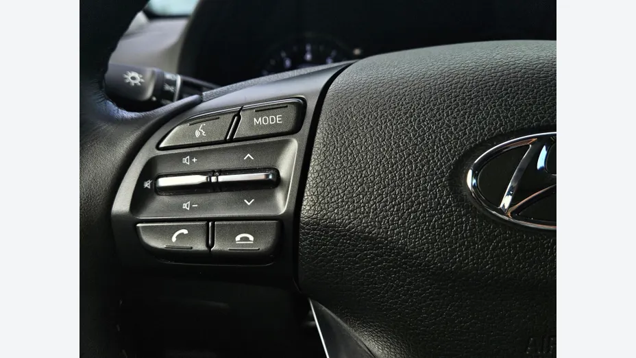 HYUNDAI i30 i30 1.5 T-GDI 48V Smart