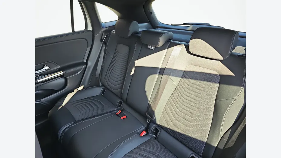 MERCEDES-BENZ GLA GLA 180 mHEV Progressive 7G-DCT