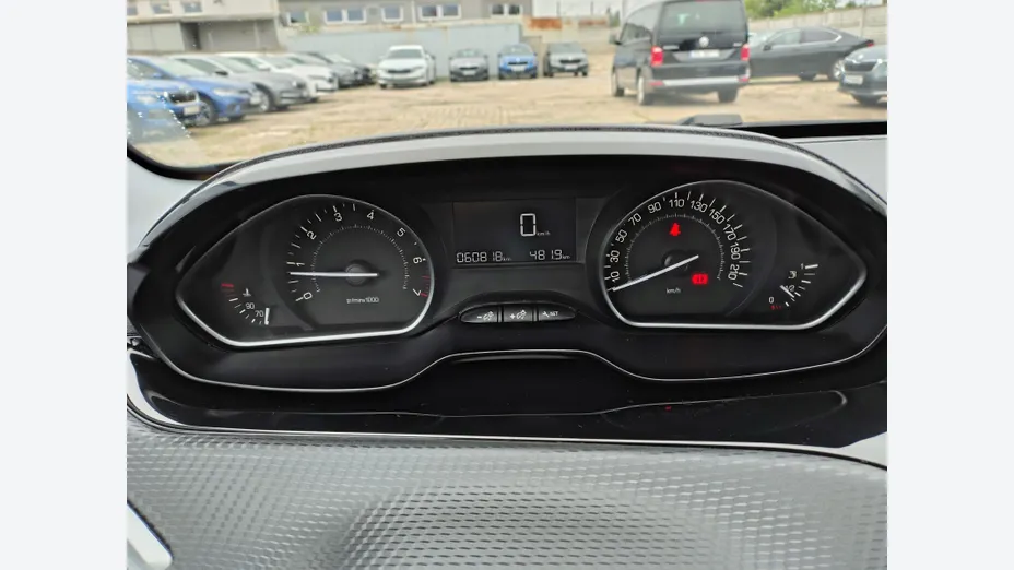 PEUGEOT 2008 2008 1.2 Pure Tech Style S&S