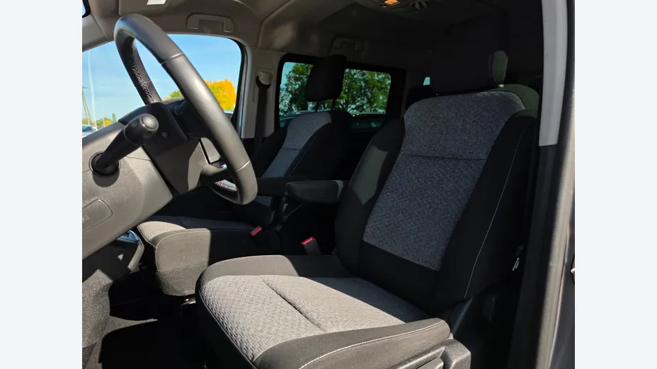 PEUGEOT Traveller Traveller 2.0 BlueHDi Long Business EAT8