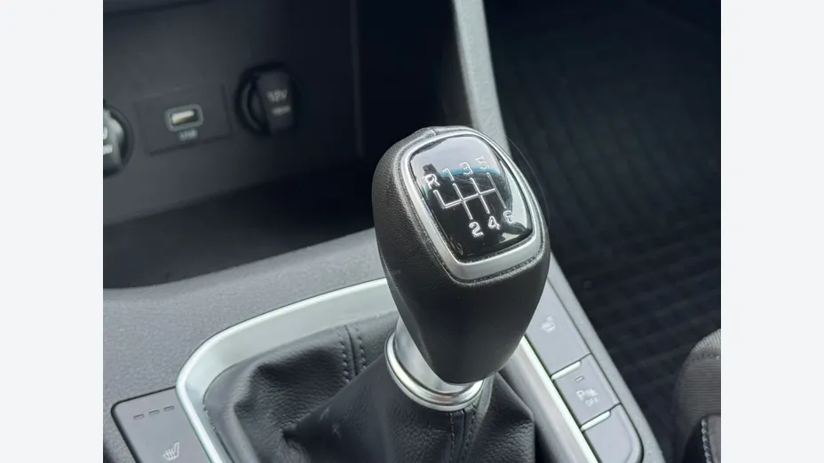 HYUNDAI i30 i30 1.0 T-GDI Smart