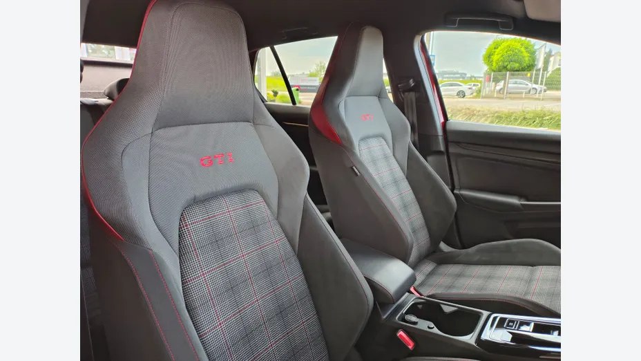 VOLKSWAGEN Golf Golf VIII 2.0 TSI GTI DSG