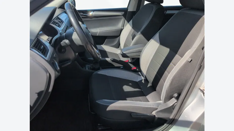SKODA Rapid Rapid 1.0 TSI Ambition