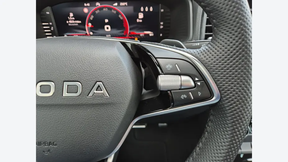 SKODA Karoq Karoq 1.5 TSI ACT Sportline DSG Nowy