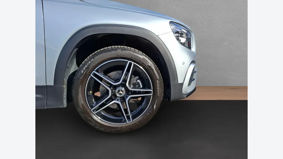 MERCEDES-BENZ GLB GLB 200 mHEV AMG Line 7G-DCT