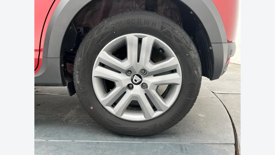 DACIA Sandero -