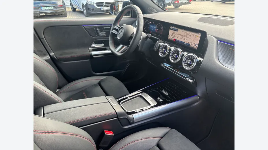 MERCEDES-BENZ GLA GLA 200 mHEV AMG Line 7G-DCT