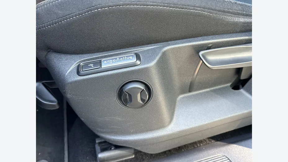 VOLKSWAGEN Tiguan Allspace -