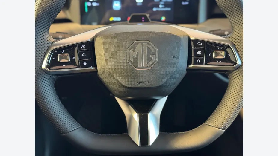 MG MGS5 MGS5 49kWh Standard Range RWD Excite Nowy