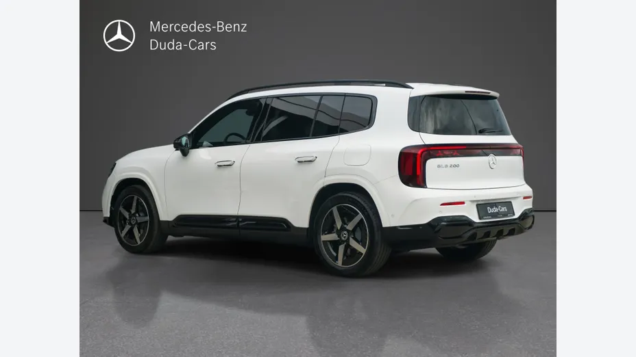 MERCEDES-BENZ GLB -