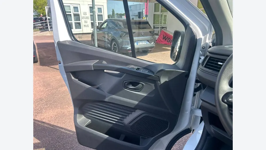 RENAULT Trafic -