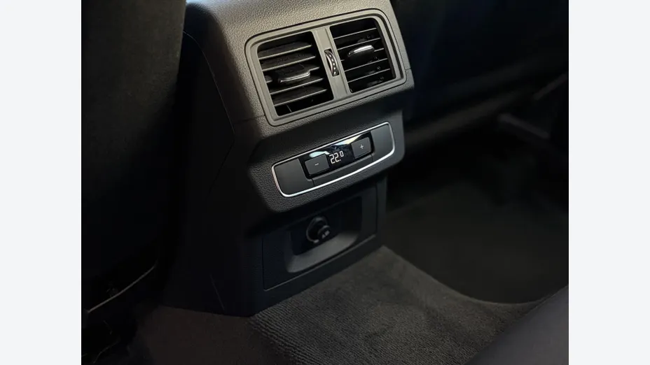 AUDI Q5 -