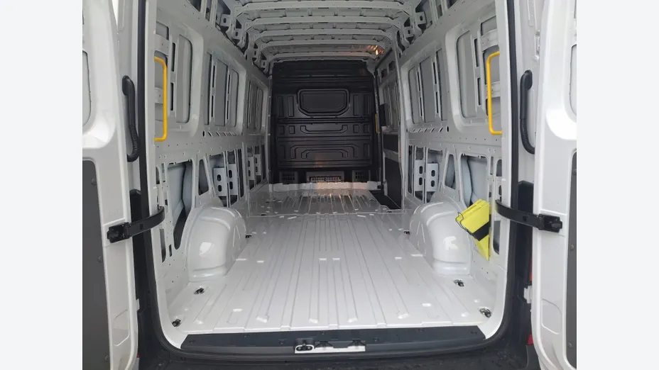 VOLKSWAGEN Crafter Crafter 35 TDI (14,4m3) aut Nowy