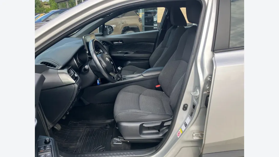 TOYOTA C-HR C-HR 1.2 T Dynamic