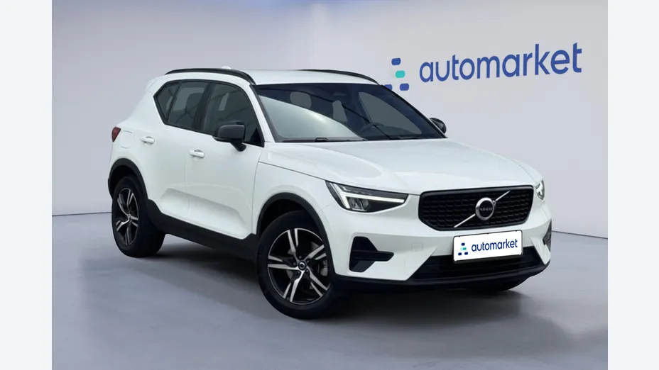 VOLVO XC40 XC40 B3 Plus Dark aut