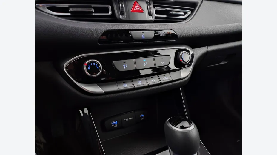 HYUNDAI i30 i30 1.0 T-GDI Modern DCT