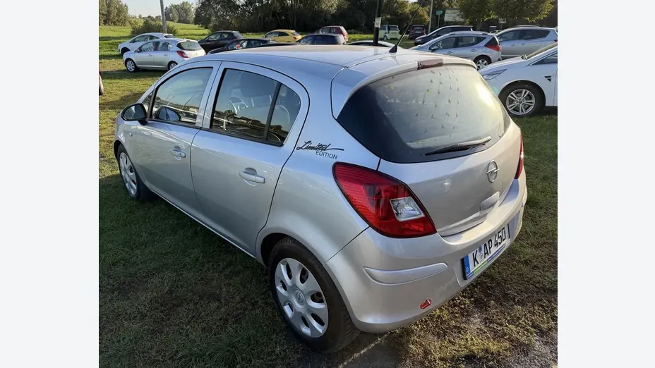 OPEL Corsa -