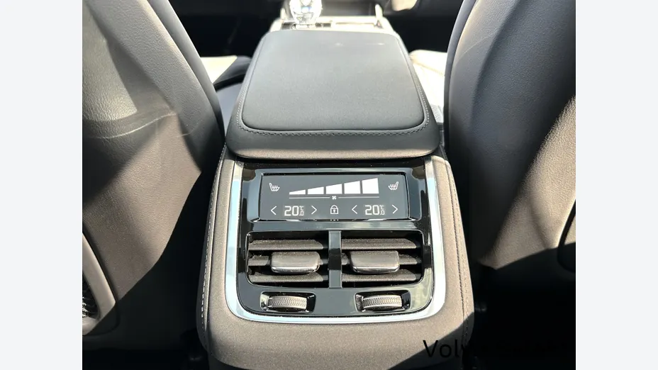 VOLVO XC90 XC90 T8 AWD Plug-In Hybrid Ultra Dark 7os aut