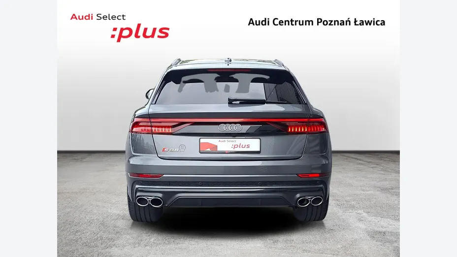 AUDI SQ8 -