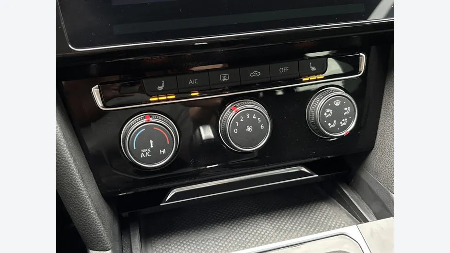 VOLKSWAGEN Arteon Arteon 2.0 TSI 4Motion R DSG