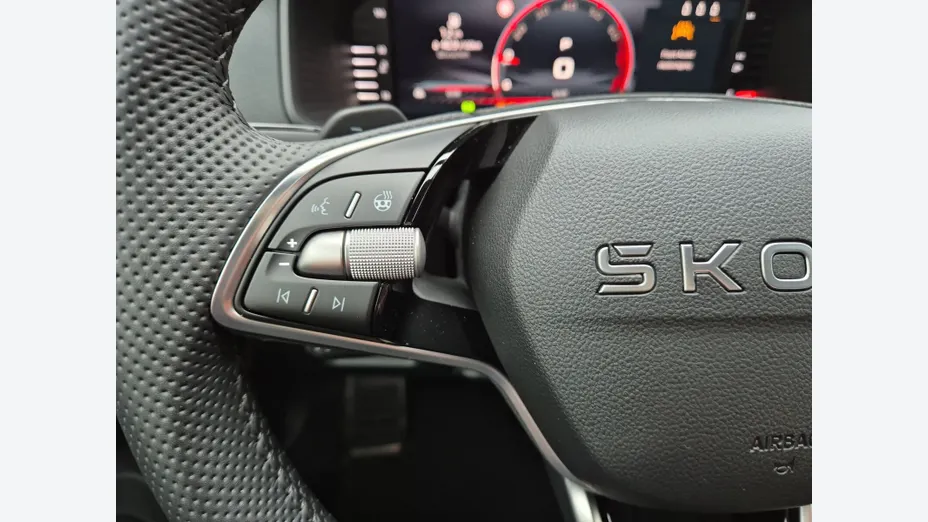 SKODA Karoq Karoq 1.5 TSI ACT Sportline DSG Nowy