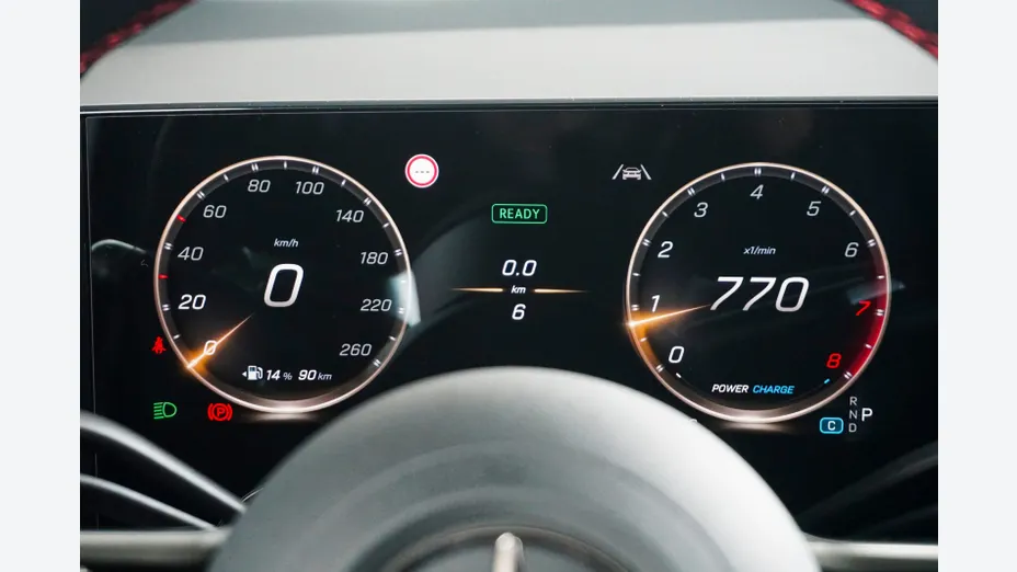 MERCEDES-BENZ GLB -
