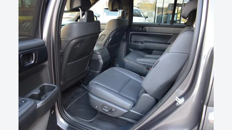 HYUNDAI Santa Fe Santa Fe 1.6 T-GDI PHEV Calligraphy 4WD aut 6os.