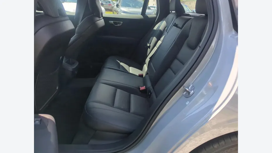 VOLVO V60 V60 B4 B Plus Dark aut