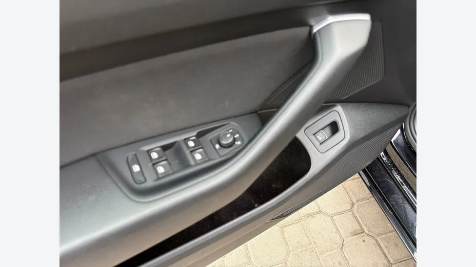 VOLKSWAGEN Passat -