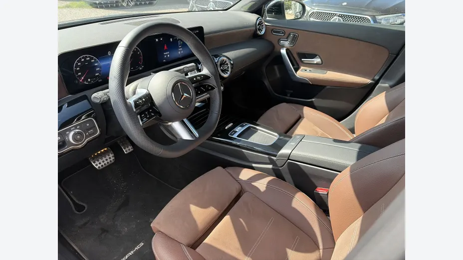 MERCEDES-BENZ A Klasa A 200 AMG Line 7G-DCT