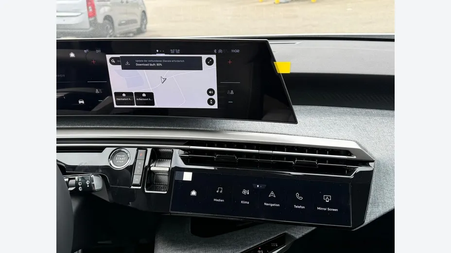 PEUGEOT 5008 -