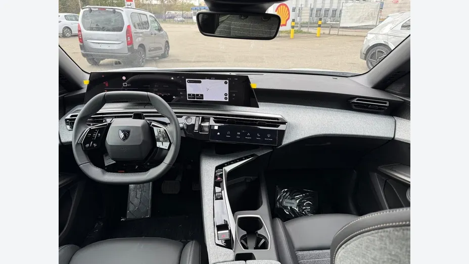 PEUGEOT 5008 -
