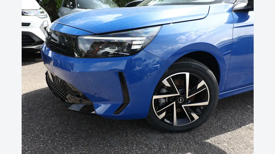 OPEL Corsa -