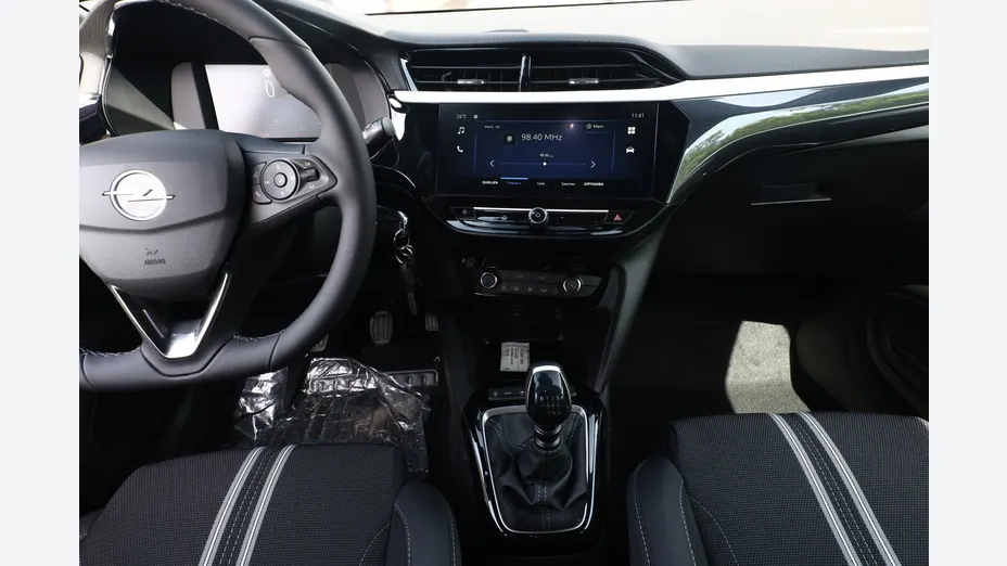 OPEL Corsa -